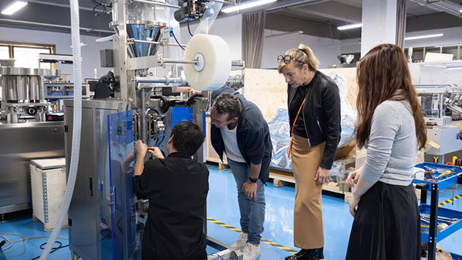 Глобализованное послепродажное обслуживание Rich Packing: новое конкурентное преимущество в сегменте упаковочных машин.